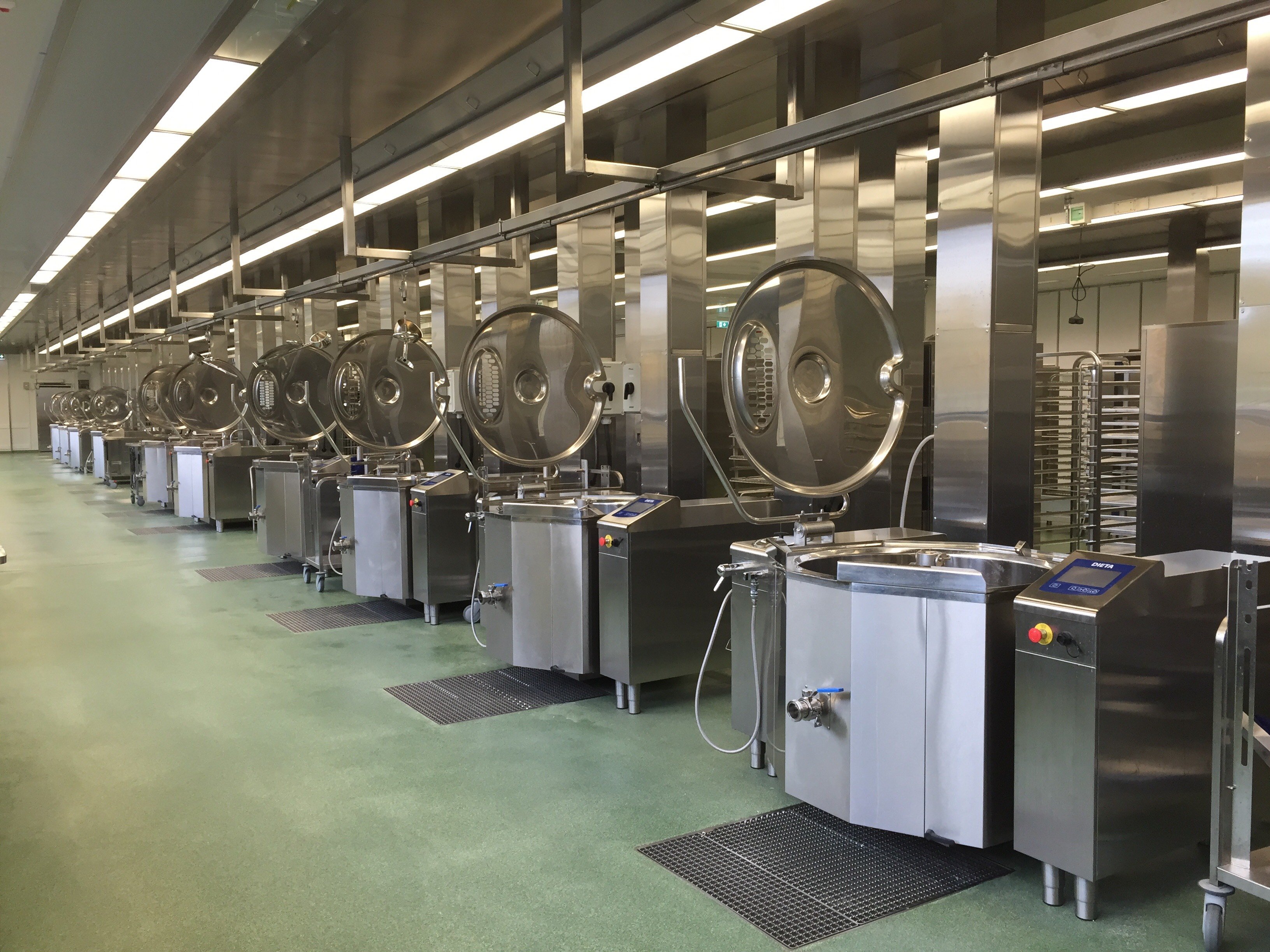 1_MI-MX 300L Espoo Catering_2